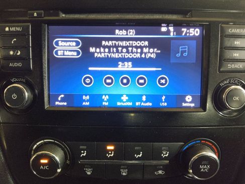 Used 2019 Nissan Rogue S w/ Special Edition Package FWD image 25