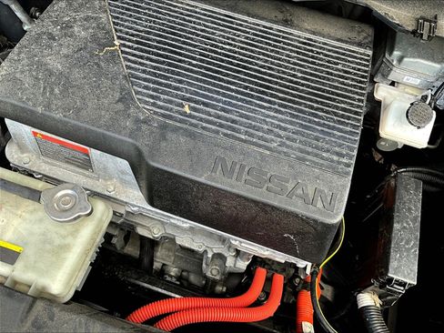 Used 2022 Nissan Leaf S FWD image 28