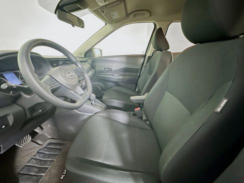 Used 2024 Nissan Kicks S image 13