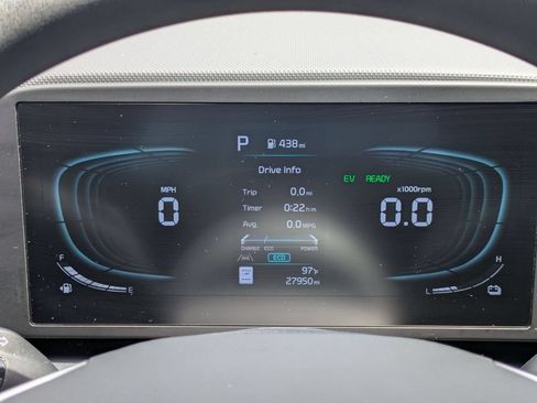 Used 2025 Kia Niro LX FWD image 16