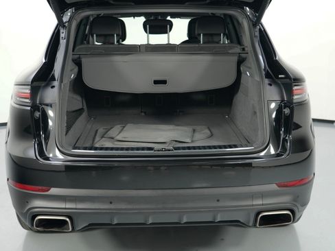 Used 2022 Porsche Cayenne Platinum Edition AWD/4WD image 10