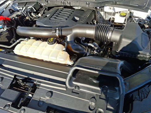 Certified 2022 Ford F150 XLT w/ Equipment Group 302A High image 27