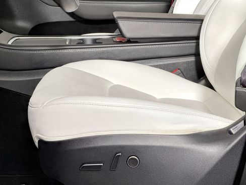 Used 2023 Tesla Model Y Long Range image 20