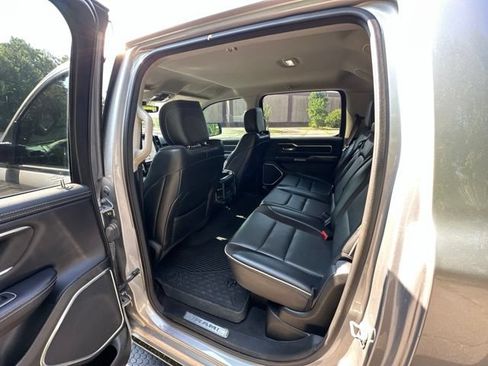 Used 2022 RAM 1500 Laramie AWD/4WD image 17