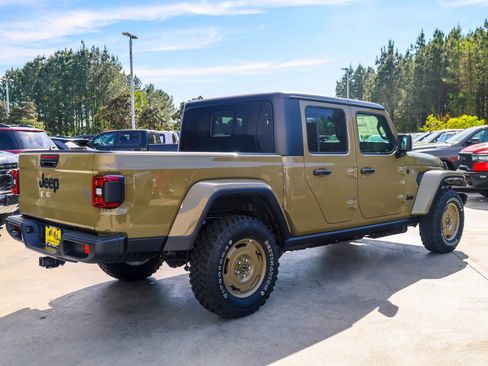 New 2026 Jeep Gladiator Willys AWD/4WD image 9