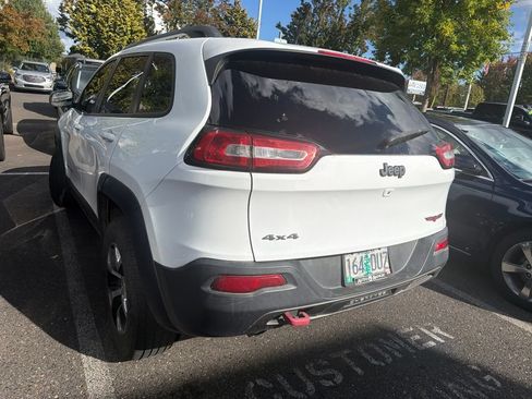 Used 2015 Jeep Cherokee Trailhawk w/ Comfort/Convenience Group AWD/4WD image 6