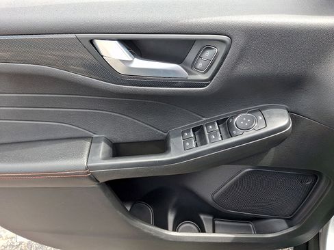 Used 2024 Ford Escape ST-Line FWD image 10
