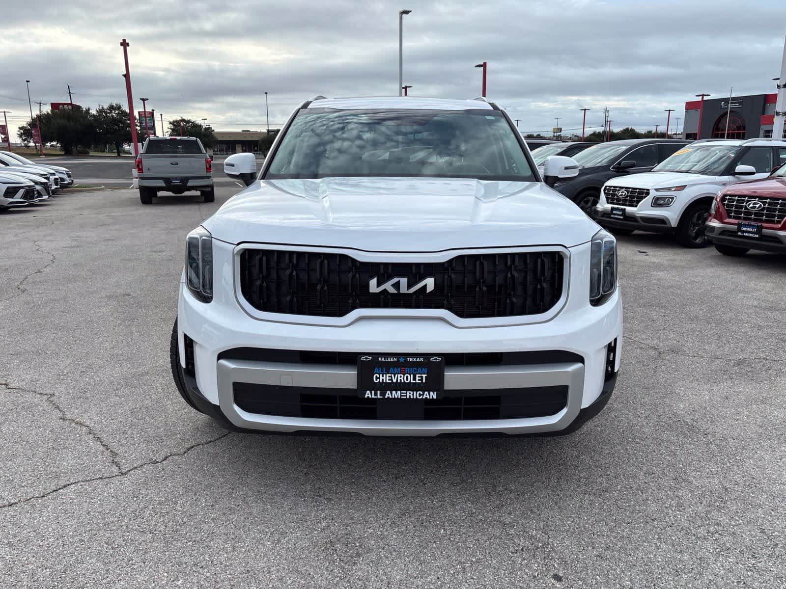 Used 2025 Kia Telluride EX FWD image 2