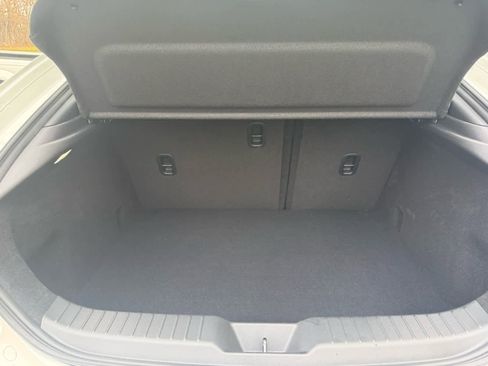 New 2026 MAZDA MAZDA3 Hatchback w/Premium Plus Pkg image 6