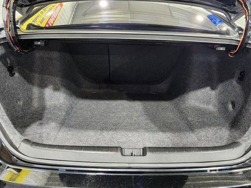 Used 2018 Honda Accord EX-L image 32