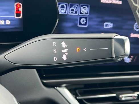 New 2026 Chevrolet Equinox EV LT FWD image 25