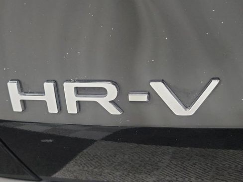 Used 2025 Honda HR-V LX image 9