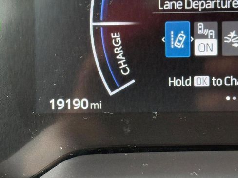 Certified 2024 Toyota Corolla Cross XSE image 22