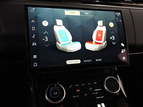 Used 2023 Land Rover Range Rover Sport SE image 28