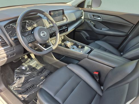 Certified 2021 Nissan Rogue SV w/ Premium Package FWD image 20