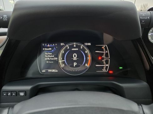 Certified 2024 Lexus ES 350 Ultra Luxury w/ Accessory Package (Z2) image 16