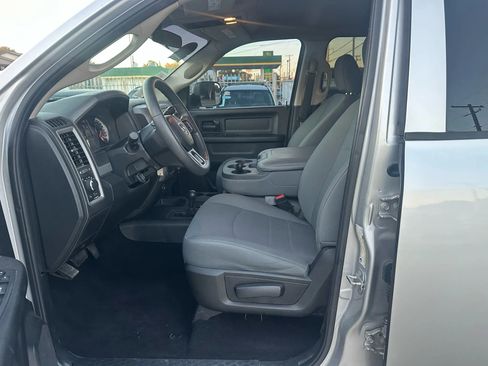 Used 2018 RAM 2500 Tradesman w/ Chrome Appearance Group image 7
