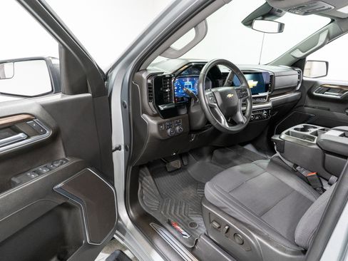 Used 2024 Chevrolet Silverado 1500 LT w/ Z71 Off-Road Package image 14