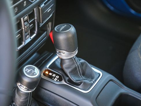 New 2025 Jeep Gladiator Sport image 21