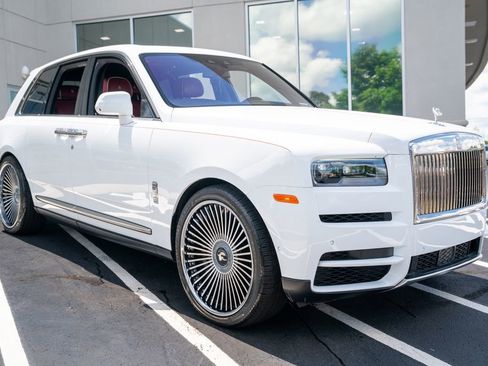 Used 2022 Rolls-Royce Cullinan AWD/4WD image 8