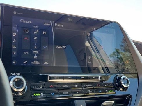 Used 2020 Toyota Highlander Limited image 24