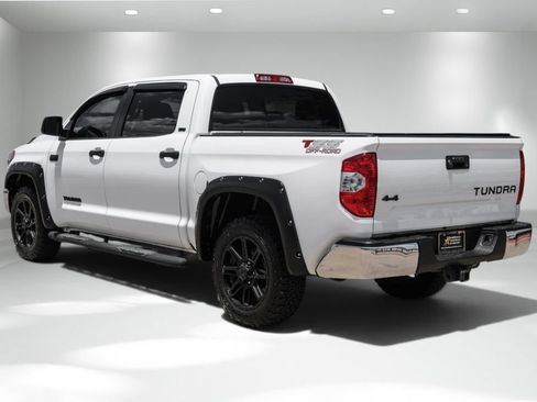 Used 2018 Toyota Tundra SR5 w/ SR5 Upgrade Package AWD/4WD image 8