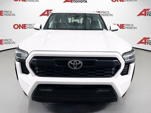 Certified 2024 Toyota Tacoma TRD Off-Road w/ TRD Off Road Upgrade Package AWD/4WD image 3