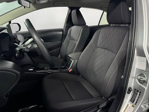 Used 2025 Toyota Corolla LE image 14