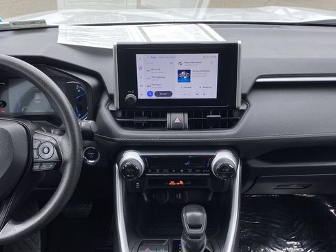 Certified 2025 Toyota RAV4 XLE AWD/4WD image 29