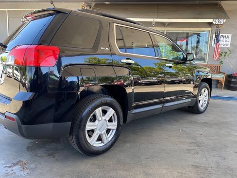 Used 2015 GMC Terrain SLE w/ Convenience Package FWD image 8