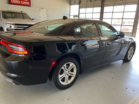 Used 2023 Dodge Charger SXT RWD image 4