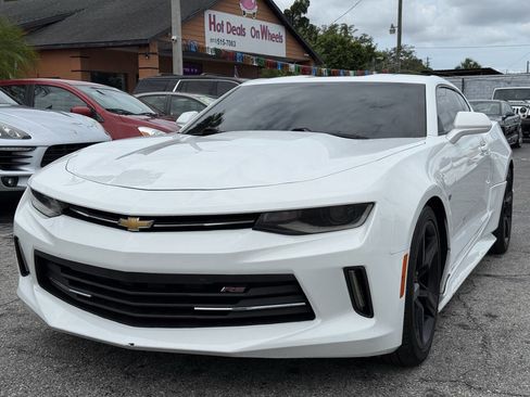 Used 2017 Chevrolet Camaro LT RWD image 3