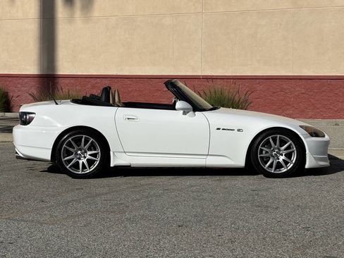 Used 2004 Honda S2000 Base 2dr Convertible image 8