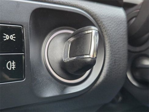 Used 2019 Porsche Cayenne image 30