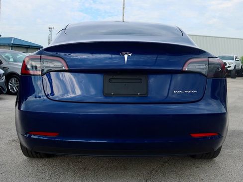 Used 2022 Tesla Model 3 Long Range AWD/4WD image 3