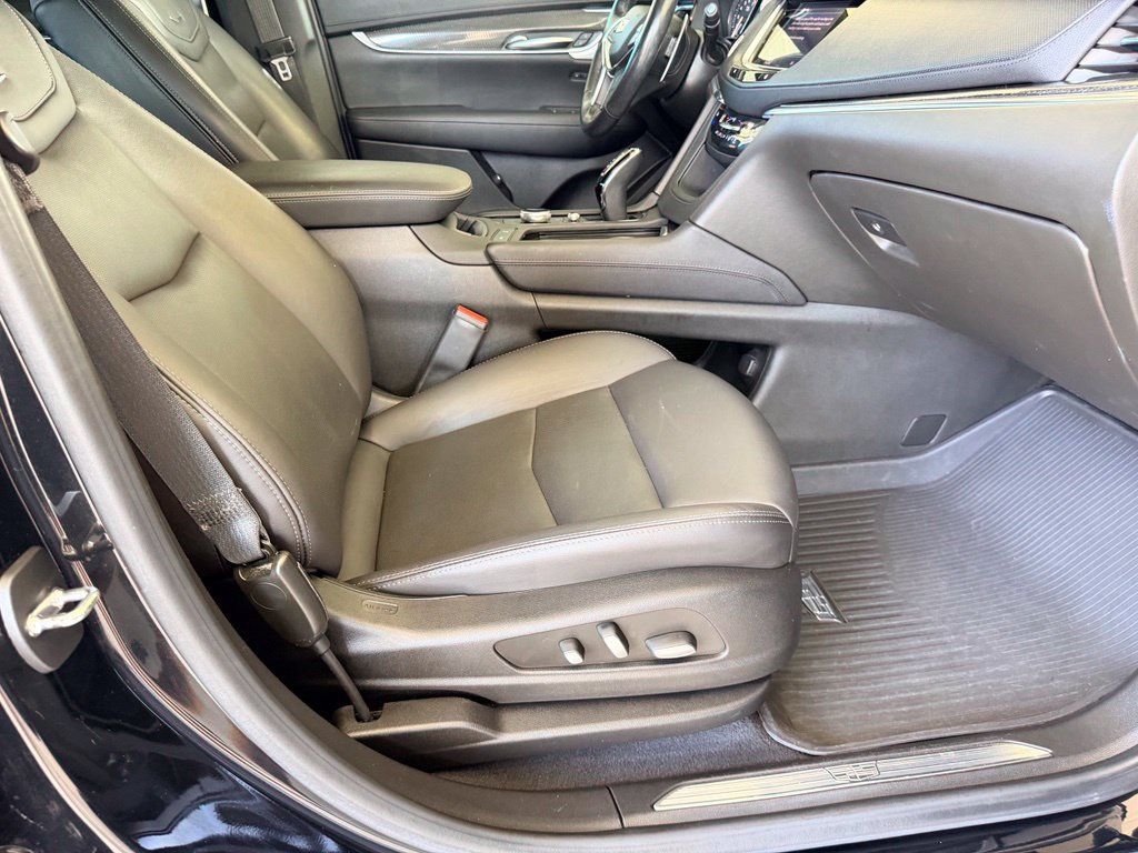 Used 2023 Cadillac XT5 Sportv w/ Technology Package AWD/4WD image 43