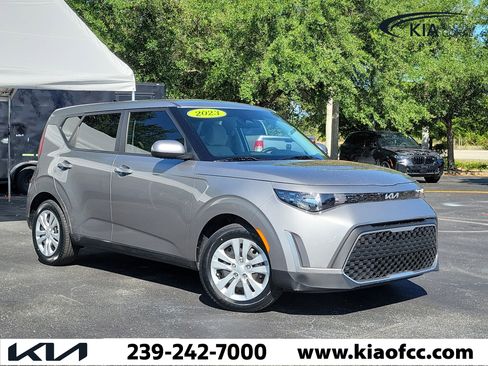 Used 2023 Kia Soul LX FWD image 1