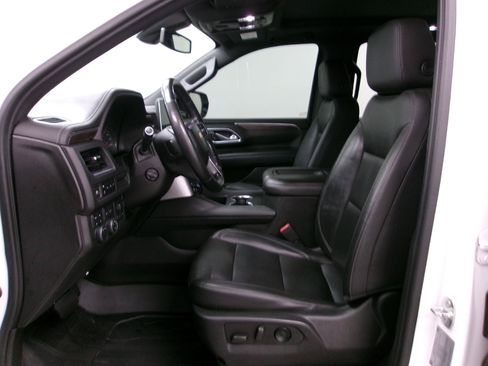 Used 2021 Chevrolet Tahoe LT w/ LT Signature Package AWD/4WD image 9