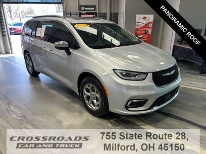 Used 2023 Chrysler Pacifica Limited