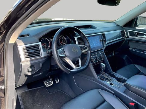 Used 2021 Volkswagen Atlas SE w/ Panoramic Sunroof Package FWD image 18
