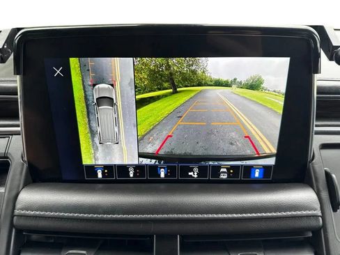 Used 2022 Chevrolet Suburban Z71 w/ Luxury Package AWD/4WD image 24