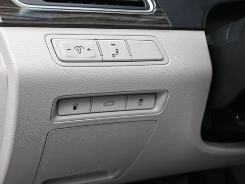 Used 2015 Hyundai Sonata Limited w/ Option Group 05 image 22