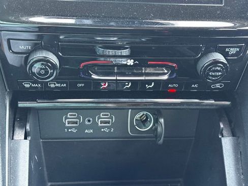 Certified 2024 Jeep Grand Cherokee Laredo AWD/4WD image 34