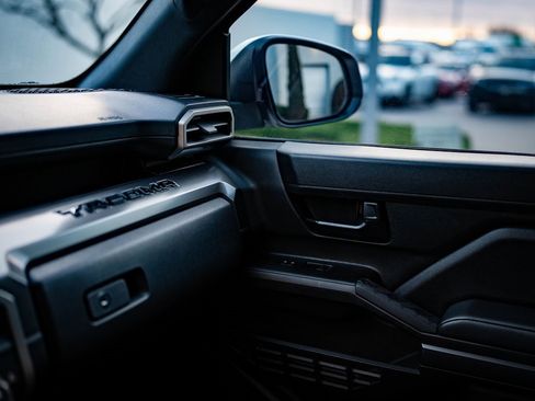 Used 2025 Toyota Tacoma SR5 image 35