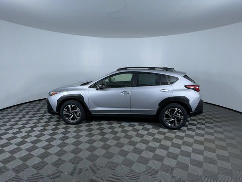 Used 2024 Subaru Crosstrek 2.0i Premium w/ Crosstrek Mirror Package AWD/4WD image 5