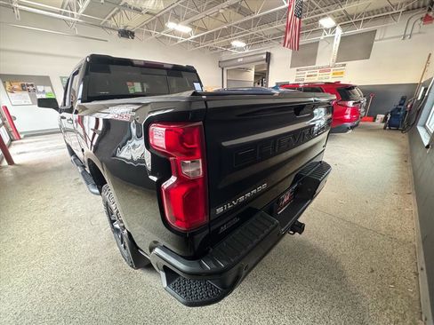 Used 2019 Chevrolet Silverado 1500 LT Trail Boss image 7