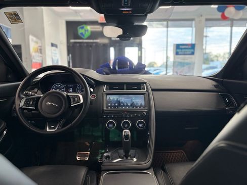 Used 2020 Jaguar E-PACE R-Dynamic HSE image 16