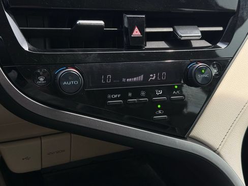 Used 2023 Toyota Camry LE FWD image 17