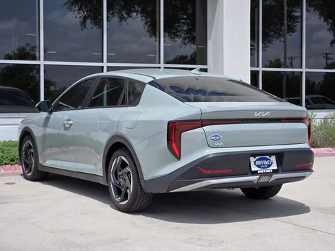 Used 2025 Kia K4 EX FWD image 5