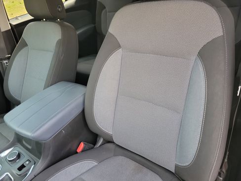 Used 2021 Chevrolet Traverse LT image 6